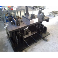 Horizontal plus fixture